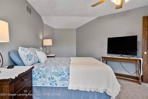 Bedroom - 11108 Eden Trl, Eagle, MI 48822 photo 3 of 13