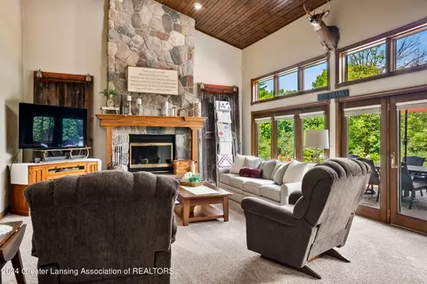 Living - 11108 Eden Trl, Eagle, MI 48822 photo 6 of 15
