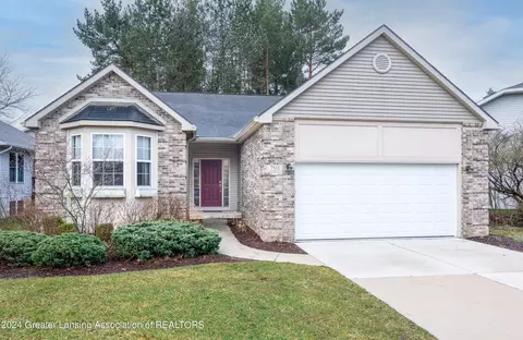 7111 Steeplechase Way, Lansing, MI 48917