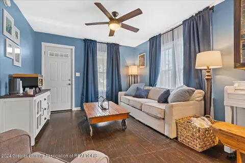 Living - 228 E Thomas St, Lansing, MI 48906 photo 2 of 2