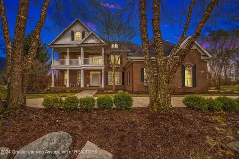 4640 Hawk Hollow Dr, Bath, MI 48808