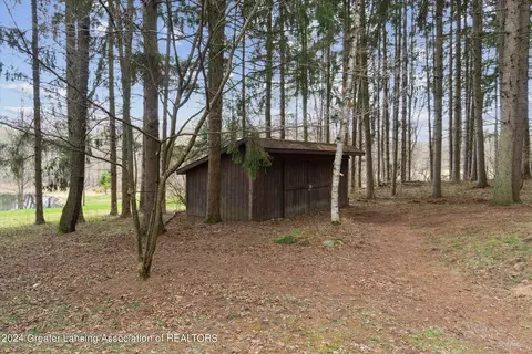 Exterior - 12684 Upton Rd, Bath, MI 48808 photo 18 of 25