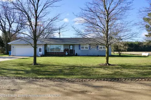 7851 W Henderson Rd, Elsie, MI 48831