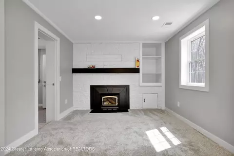 Living - 9450 E State Rd, Haslett, MI 48840 photo 5 of 5