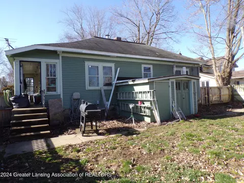 Exterior - 210 E Catherine St, Bellevue, MI 49021 photo 5 of 5