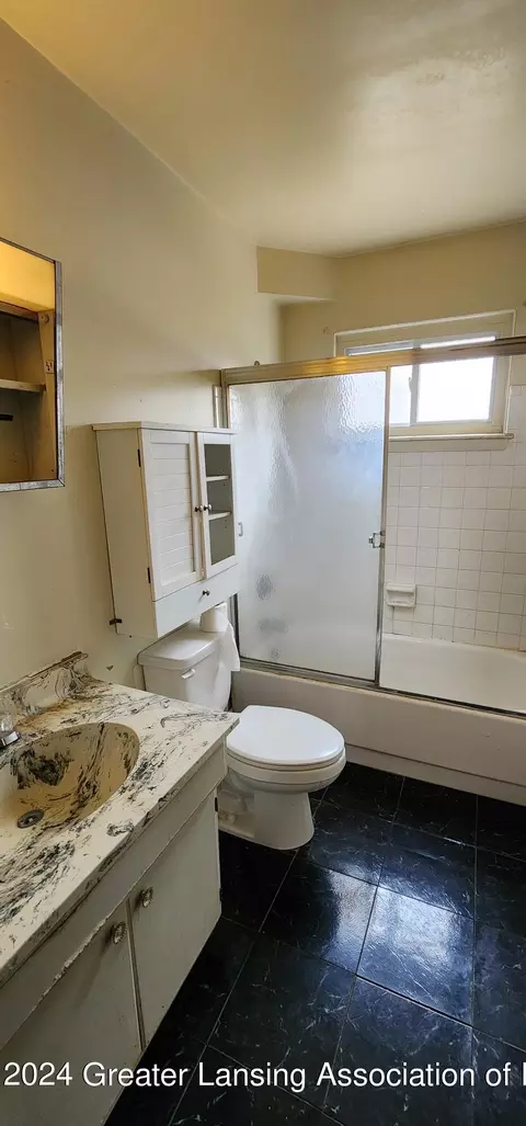 Bath - 2012 Reo Rd, Lansing, MI 48910 photo 1 of 1