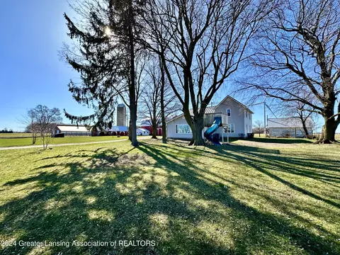 7611 Hayes Rd, Middleton, MI 48856