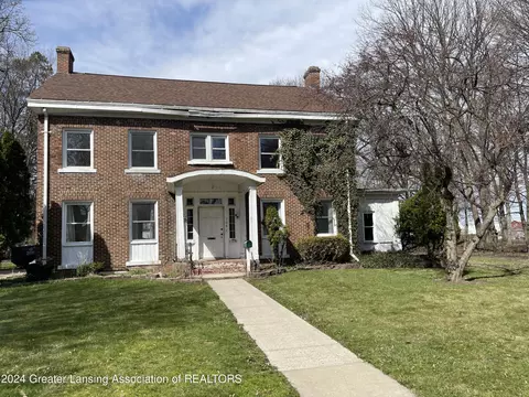 706 Britten Ave, Lansing, MI 48910