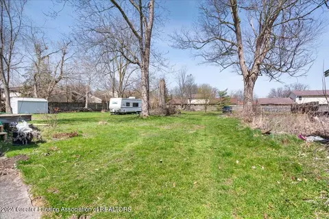 Exterior - 911 E Willoughby Rd, Lansing, MI 48911 photo 6 of 6