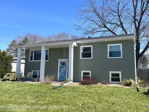 913 S Eugenia Dr, Mason, MI 48854