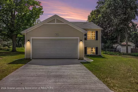 906 Chester St, Eaton Rapids, MI 48827