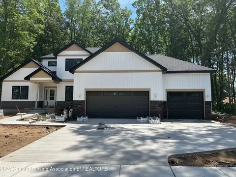 15036 Seniors Ct, Bath, MI 48808