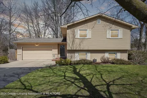 1564 Tomlinson Rd, Mason, MI 48854
