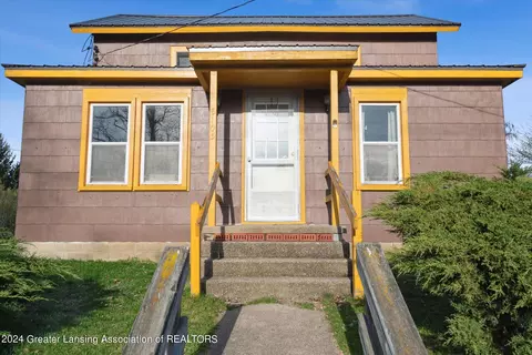 Exterior - 8105 N Welling Rd, Elsie, MI 48831 photo 5 of 13