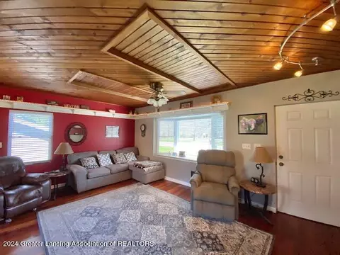 Living - 4157 Ballantine Rd, Dewitt, MI 48820 photo 2 of 4
