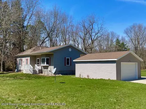 Exterior - 4157 Ballantine Rd, Dewitt, MI 48820 photo 2 of 8