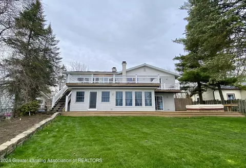 5928 E Round Lake Rd, Laingsburg, MI 48848