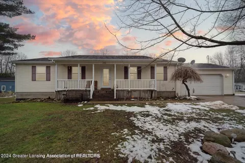 245 W Forest St, Vermontville, MI 49096