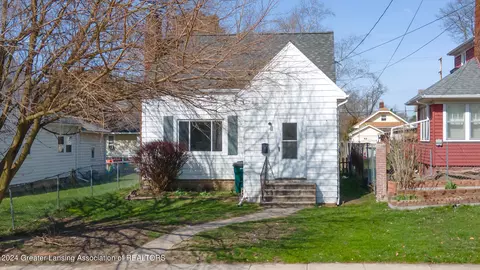 939 Princeton Ave, Lansing, MI 48915