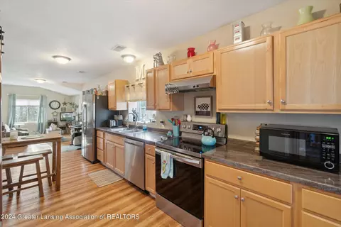 Kitchen - 15486 Outer Dr, Bath, MI 48808 photo 1 of 3