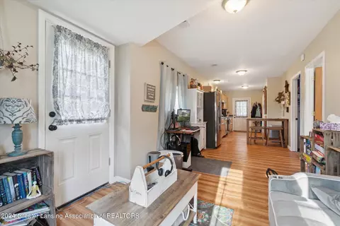 Living - 15486 Outer Dr, Bath, MI 48808 photo 2 of 4