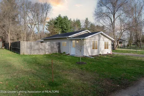 Exterior - 15486 Outer Dr, Bath, MI 48808 photo 8 of 9