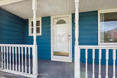 Exterior - 2385 Pine Tree Rd, Holt, MI 48842 photo 6 of 17