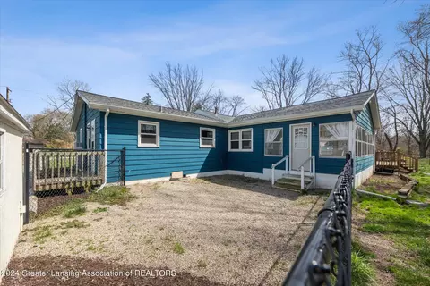 Exterior - 2385 Pine Tree Rd, Holt, MI 48842 photo 13 of 17