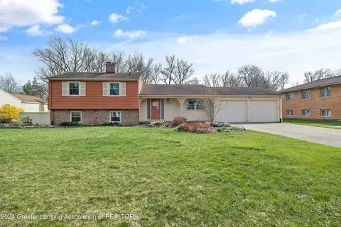 1882 Ridgewood Dr, East Lansing, MI 48823