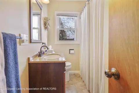 Bath - 3415 Upton Rd, Lansing, MI 48917 photo 1 of 3