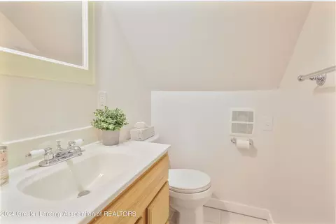 Bath - 3415 Upton Rd, Lansing, MI 48917 photo 3 of 3