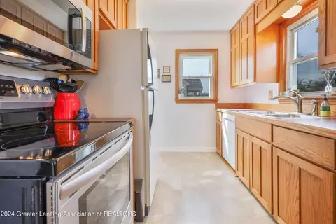 Kitchen - 3415 Upton Rd, Lansing, MI 48917 photo 1 of 4