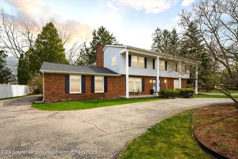5856 Shadow Lawn Dr, East Lansing, MI 48823