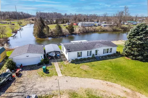 1631 Case Dr, Union City, MI 49094