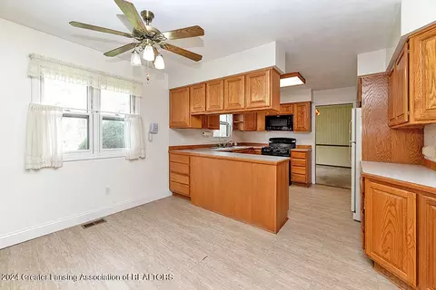 Kitchen - 5740 Forest Green Dr, Perry, MI 48872 photo 1 of 4