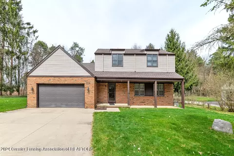 5740 Forest Green Dr, Perry, MI 48872