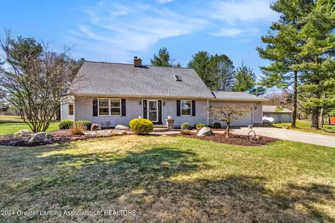 721 Wolverine Rd, Mason, MI 48854