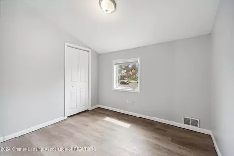 Bedroom - 905 N Pine St, Lansing, MI 48906 photo 2 of 2