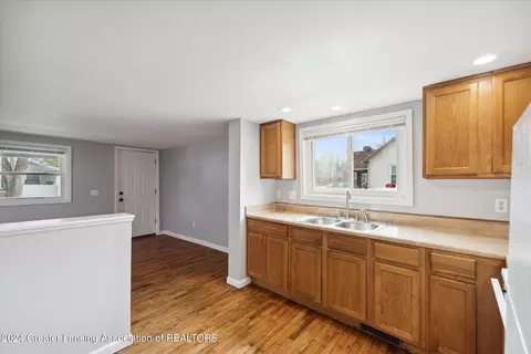 Kitchen - 905 N Pine St, Lansing, MI 48906 photo 1 of 3