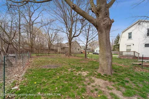 Exterior - 905 N Pine St, Lansing, MI 48906 photo 7 of 7