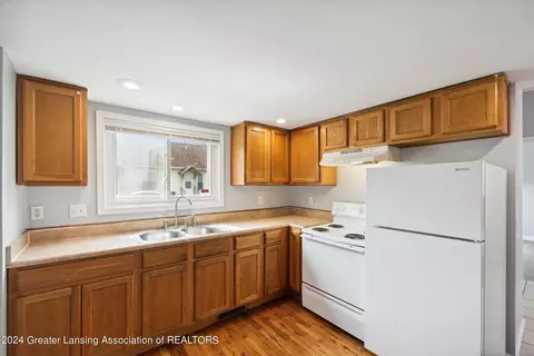 Kitchen - 905 N Pine St, Lansing, MI 48906 photo 2 of 3