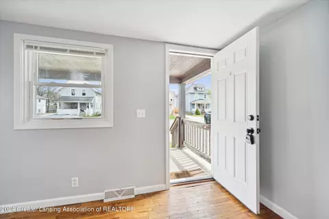 Entry Way - 905 N Pine St, Lansing, MI 48906 photo 1 of 1
