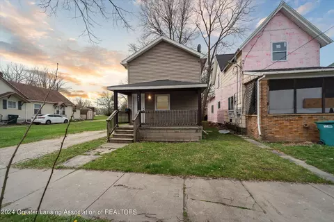 Exterior - 905 N Pine St, Lansing, MI 48906 photo 2 of 7