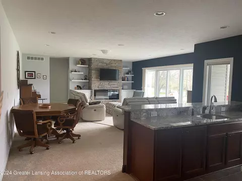 Kitchen - 4677 Dimond Way, Dimondale, MI 48821 photo 4 of 7