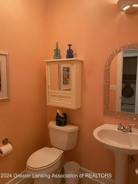 Bath - 4677 Dimond Way, Dimondale, MI 48821 photo 1 of 3