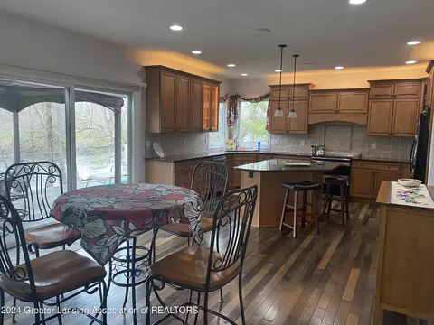 Kitchen - 4677 Dimond Way, Dimondale, MI 48821 photo 1 of 7