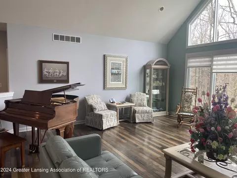 Living - 4677 Dimond Way, Dimondale, MI 48821 photo 2 of 6