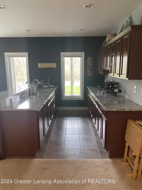 Kitchen - 4677 Dimond Way, Dimondale, MI 48821 photo 7 of 7