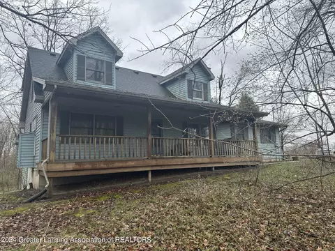 1322 N Michigan Rd, Eaton Rapids, MI 48827