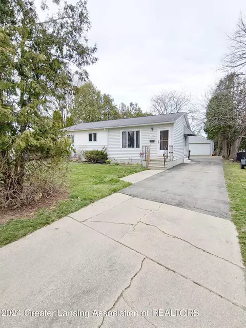 755 Coventry St, Owosso, MI 48867